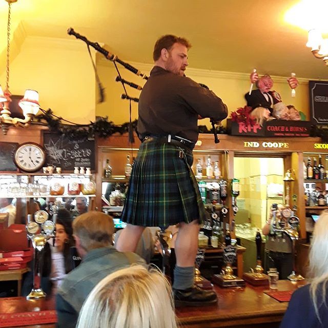 LondonersLondon's tweet photo. The #bagpipers have taken to the #bar in @normanscoachsoho @coachsoho for their #FarewellParty. As the #perfect #somg comes in for my #circumstances Don't #cry for what you have lost, #smile for what you had. #palaceofplatitudes.
#50YearsOfTrying #Uniq… https://t.co/6HgVBwF57h https://t.co/hvuSEvHQ6c