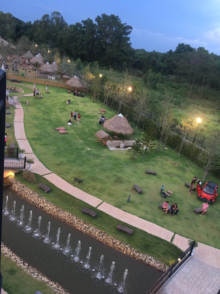 PPraopanit's tweet photo. เราให้เต็มสิบ บรรยากาศดีเว่อร์ https://t.co/Nd0DvITs3J
