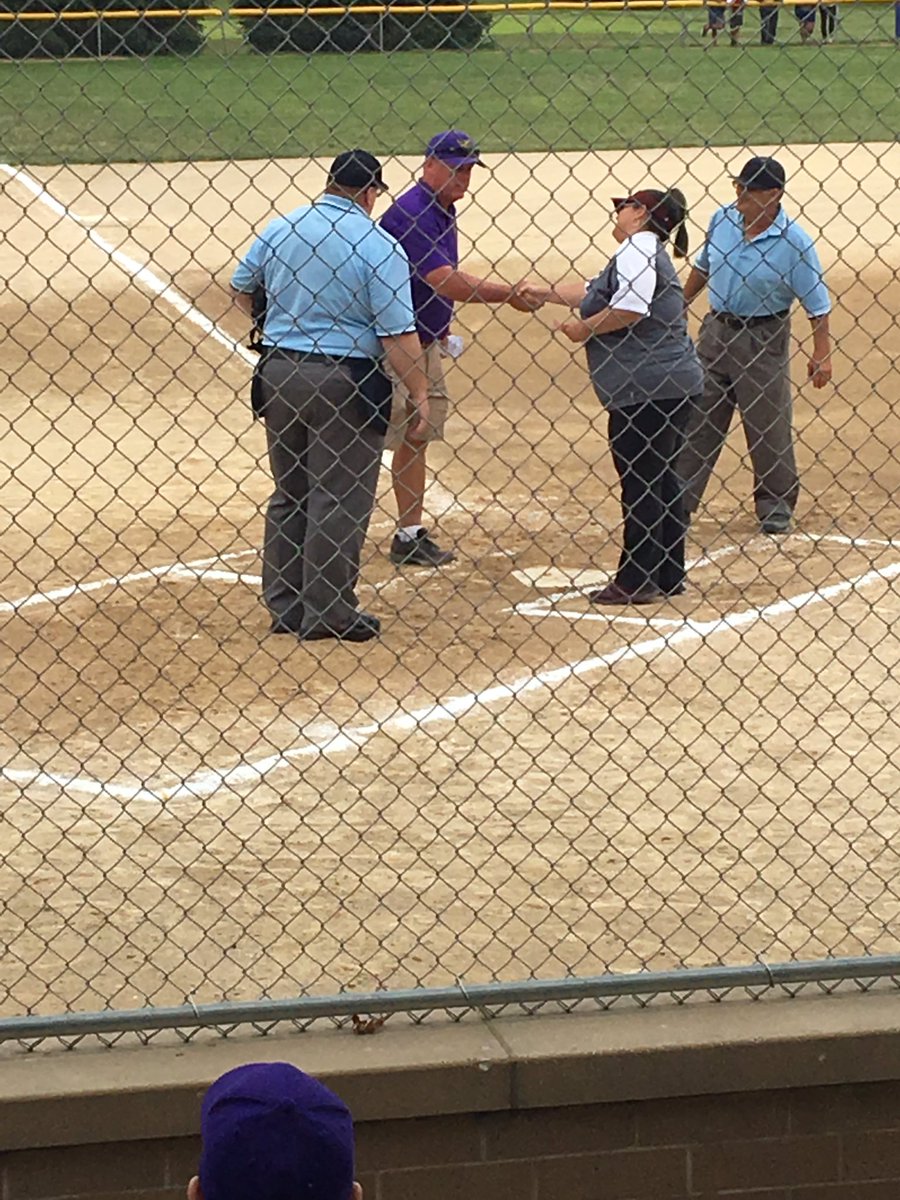GrittyHitters's tweet photo. @GrittyHitter @GrittyHitters @JDragonSoftball @dragonsoftball1 @JGSAsoftball #LASTTIME I think coach M is an amazing guy!  Fun to see his last game before turf #nomoreraking https://t.co/CEyWzAa5eE