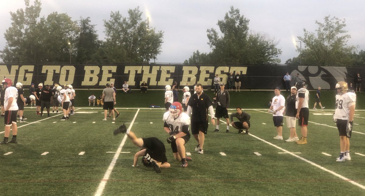 Really enjoyed the <a href="/HawkeyeFootball/">Hawkeye Football</a> camp last night! Took big steps in getting better! #Swarm2022