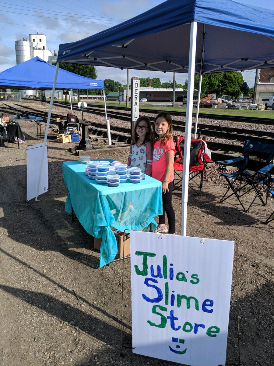 d_olson5's tweet photo. Our little entrepreneur selling her homemade slime at the #fiestadays arts and crafts show. 👍🏼❤ https://t.co/U3eHagbem4