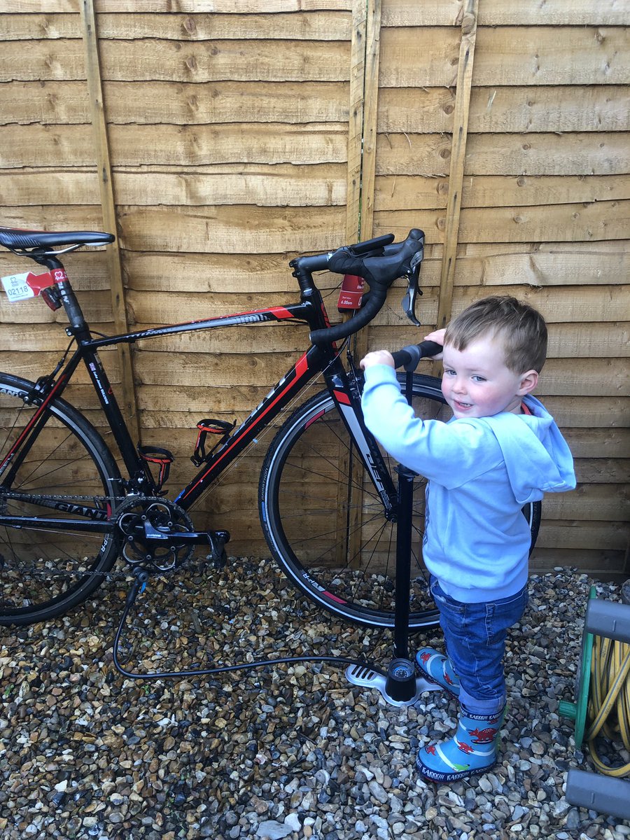 Last minute mechanical checks 🔧 and bike wash 🧼 ahead of @TheBHF #LondontoBrighton tomorrow from James