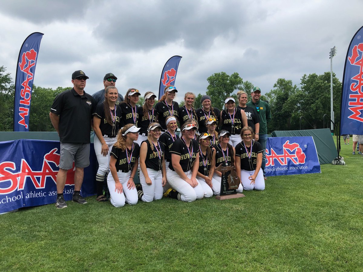 EMacG14's tweet image. Incredibly proud of you @SoftballHowell. Hold your heads high. #floose @HowellAthletics @HowellMISchools