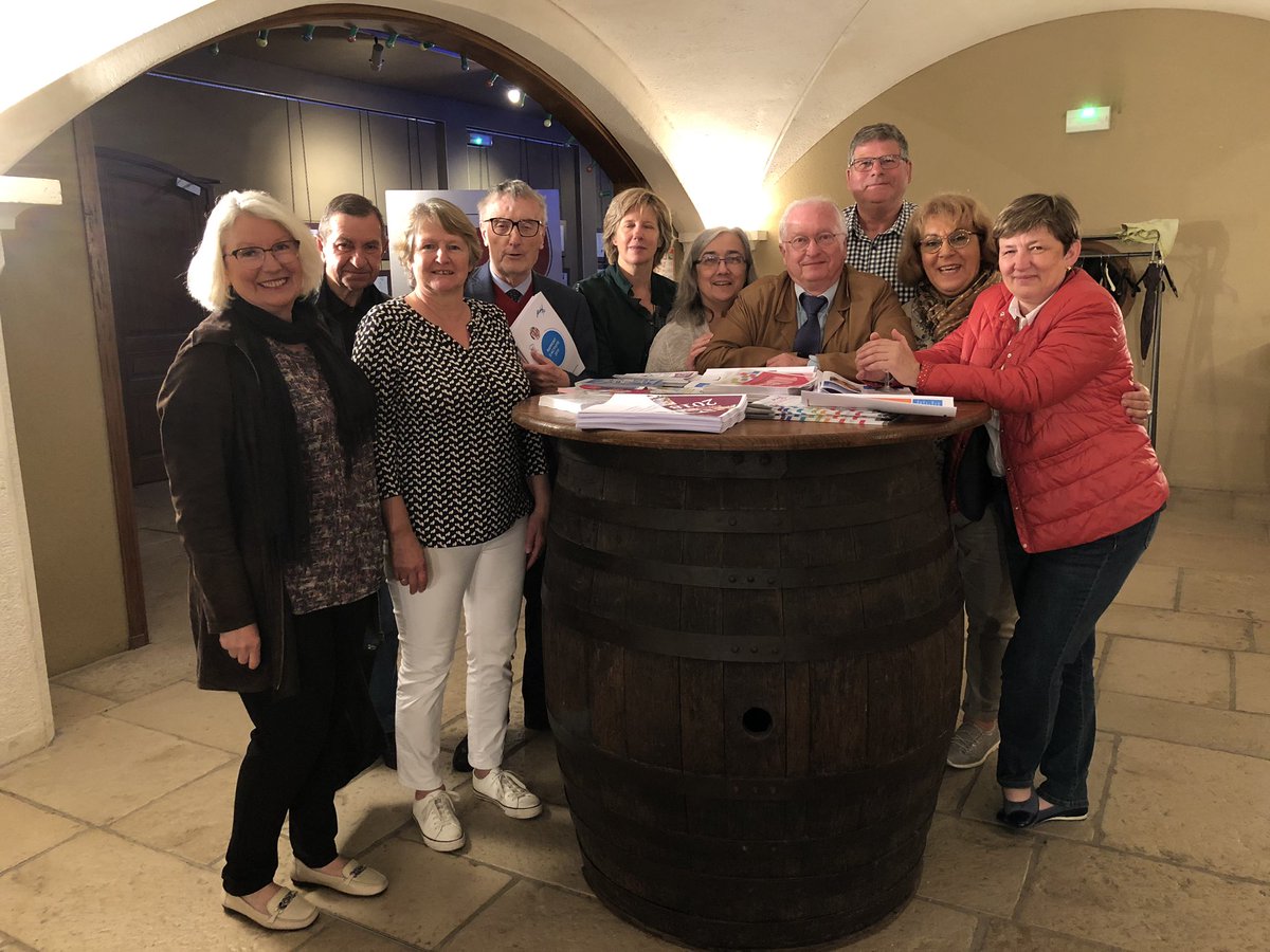 Catherine_Corti's tweet photo. Aujourd’hui sur mon Canton AG de l’UDAF, Familles en Fête l’île de la Ronde, Récompense à PÉPIT par l’association Patrimoine Bourbonnais Prix de l’Esperance et à Louchy Montfand concert de Lisa Jacobs. Très belle journée #caue03 #pepit #fierallier #clauderiboulet https://t.co/rjSAKe2jgb