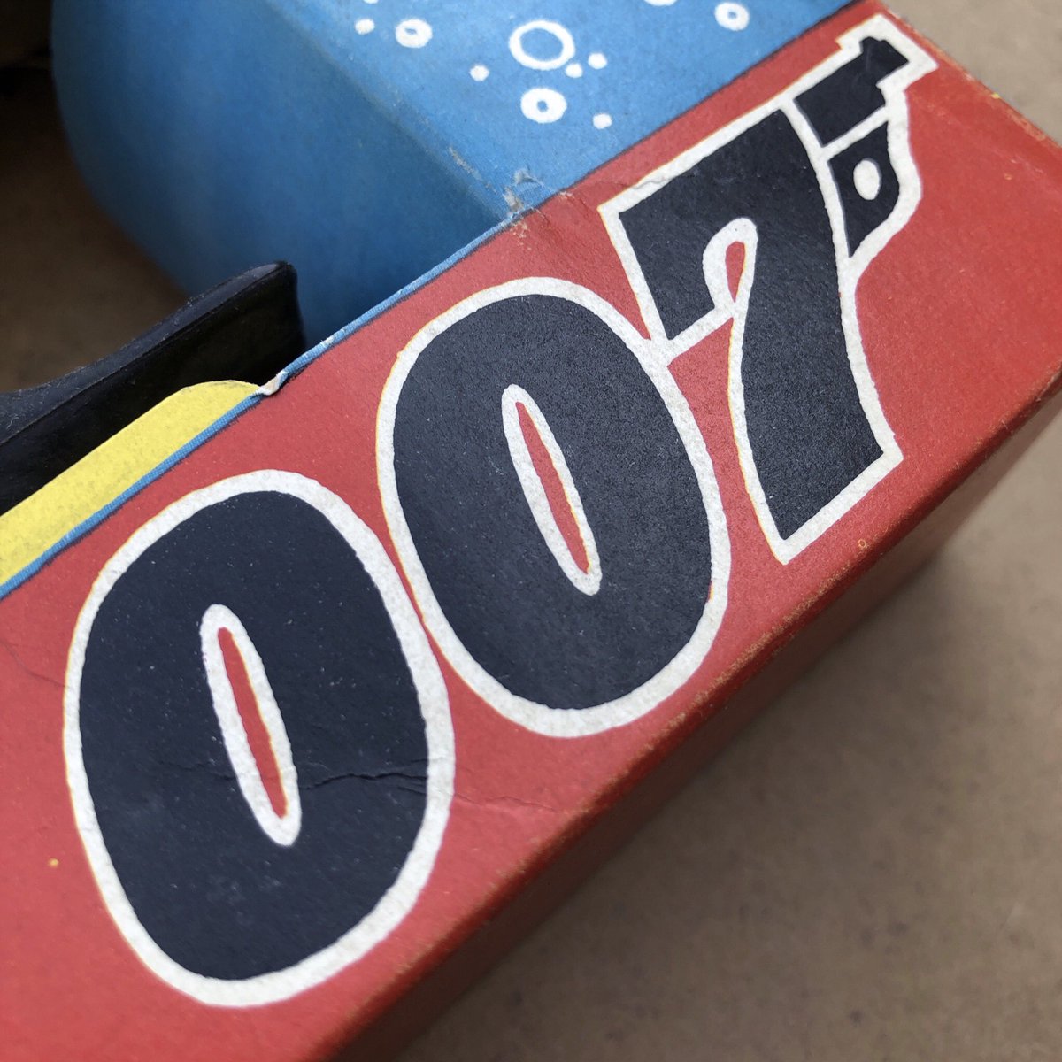 toysofbond's tweet photo. One of the really rare pieces in my collection - The James Bond 007 Frogman produced in the UK by Lone Star in 1965. 007 is powered by an elastic motor, naturally! #jamesbond #jamesbond007 #frogman #scuba #thunderball #raretoy #toycollector https://t.co/moaud4AvVq