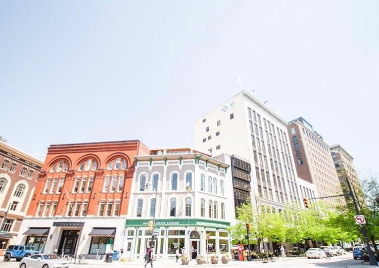OurErrands's tweet photo. Saturdays spent exploring what downtown Grand Rapids has to offer! Pic: @downtowngrinc https://t.co/B3hUUTsDYJ