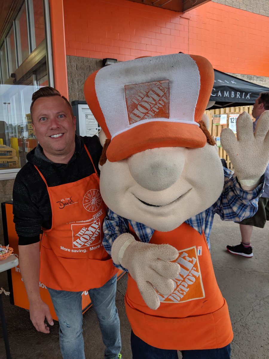 The customers at 3806 had a great time today!! We even had a special visitor...