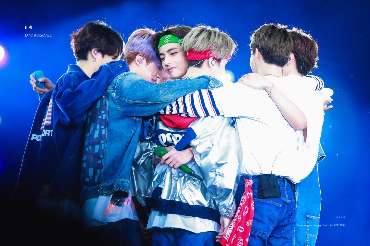 BTS saat 5th Muster Magic Shop di Busan, Minggu (16/5/2019).