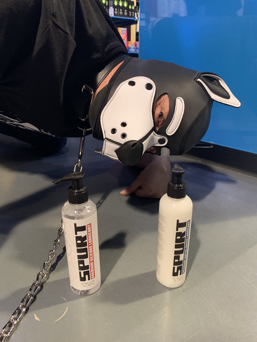 fetchshoplondon's tweet photo. @pupspurt sniffing the goods @spurtlube @fetchshoplondon in the new @mrsleather k9 hood and FETCH LONDON 2019 limited edition T shirt available now in store and online! https://t.co/vq4Iq3lLOx 
#GoFetch #humanpup #humanpuppy #humanpupplay #gaypup #gaypuppyplay https://t.co/g19GJSn75D