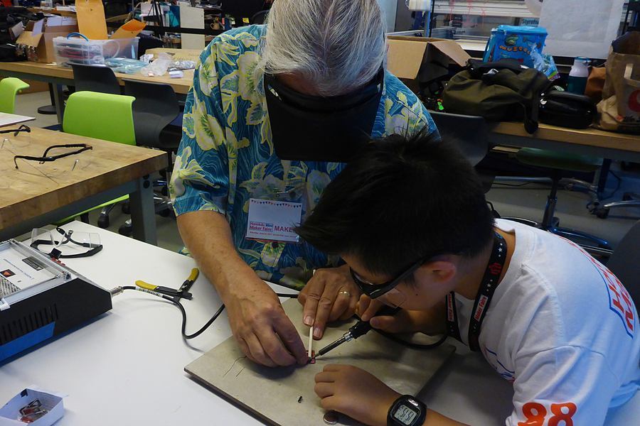 MakerFaireHNL's tweet photo. Learn How To Solder Class by HI Capacity https://t.co/MGhL87wo3p https://t.co/rbyPXzEuqF