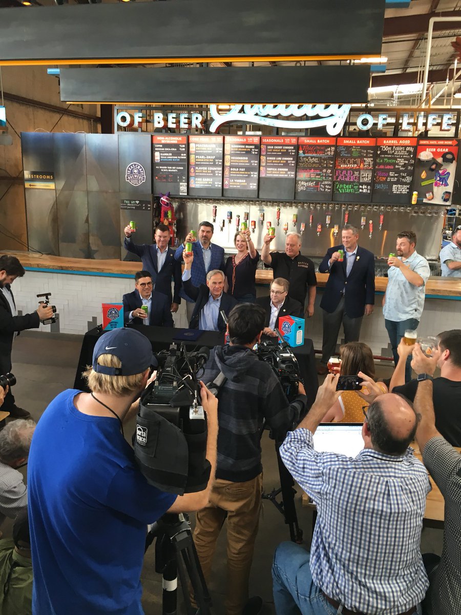 AustinBeerGuide's tweet photo. Doesn’t take effect until Sept 1, but today was pretty awesome. Congrats to everyone that worked many years for this! #beertogo https://t.co/4UZ7lb1Cge