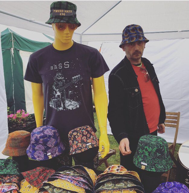 We saw quite a lot of rain in the afternoon so Anton came inside the marquee to help out 💚🖤 #foxtonlocksfestival #foxtonlocks #antonnewcombe #leicesterfiesta #leicester #hats #hatseller #helper #hatmodel #craftstall #handmadehats #handmadehat #rainraingoaway #handmadesellers