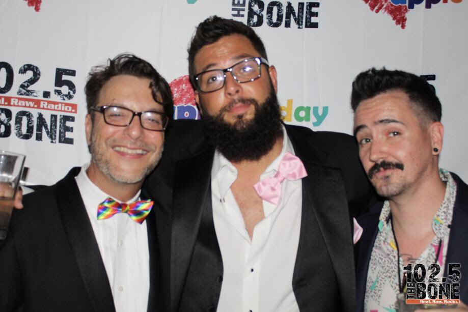 TheJoeyFlash's tweet photo. Thanks to everyone who came out to the #AppleADayProm . Great seeing so many familiar faces! ๐โค๏ธ https://t.co/7Uv2ve7vNF