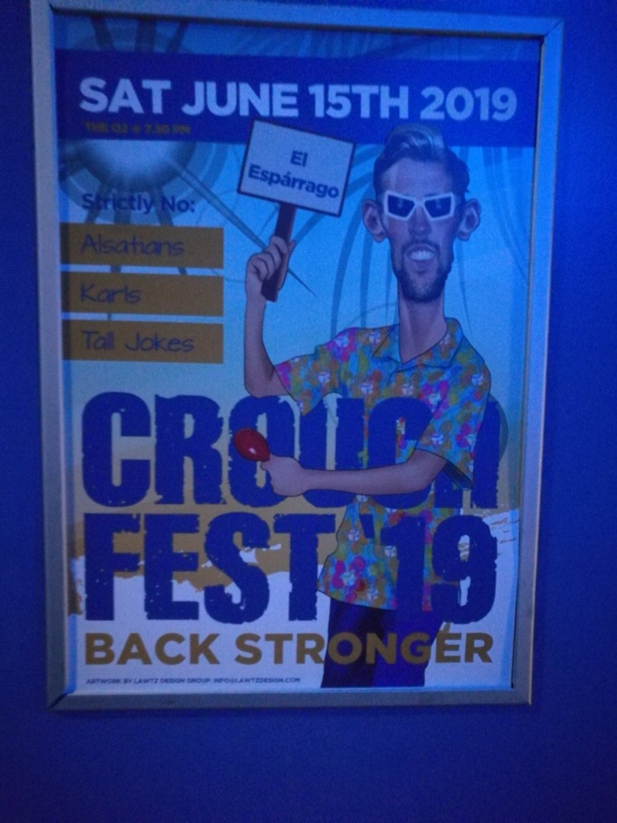 vmactive's tweet image. #CrouchFest is about to start! Who knows what to expect? Other than 2 pints costing more than a ticket!

@petercrouch @Chris_Stark @tomfordyce 

#thatpetercrouchpodcast