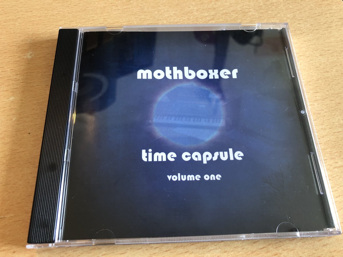 Mothboxer tweet media