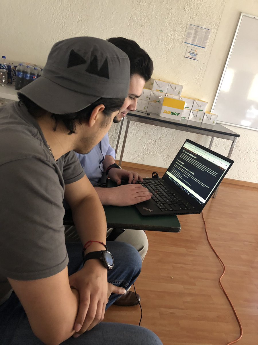 ShionFox's tweet image. #GDBC  #mexico haciendo también las demos del bootcamp