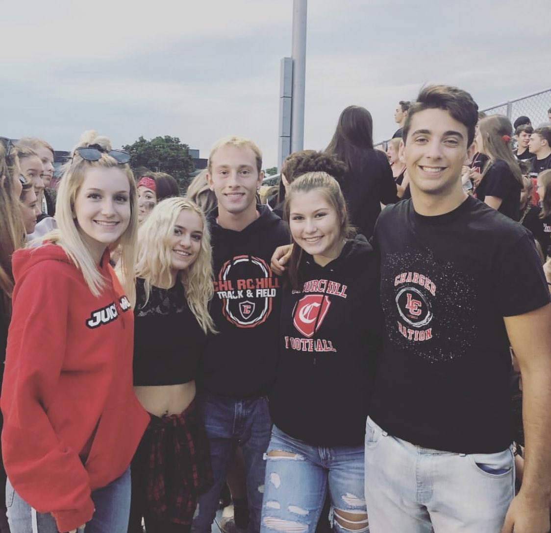 shawnaatipton's tweet photo. happy birthday jamis!!!!!! i hope u have a good day u deserve it thank u for always being there, love u #ThrowSomeAss @js_irwin https://t.co/2HsT6DOFAf