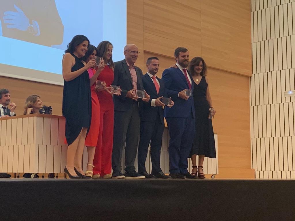 ISDI_edu's tweet photo. Presentamos a los ganadores del proyecto troncal del MIB X turno C. #MIBers #XyearsofISDI
<Proyecto: Demave Parking>
PO: @tapiajesus
Arturo Ulecia Raluy, Borja Cervera Zarranz, Cristina García Álvarez-Cascos, Gema Jiménez Peral, Luciana Correa, María Isabel Ortiz Ortega https://t.co/ab4StHySuk