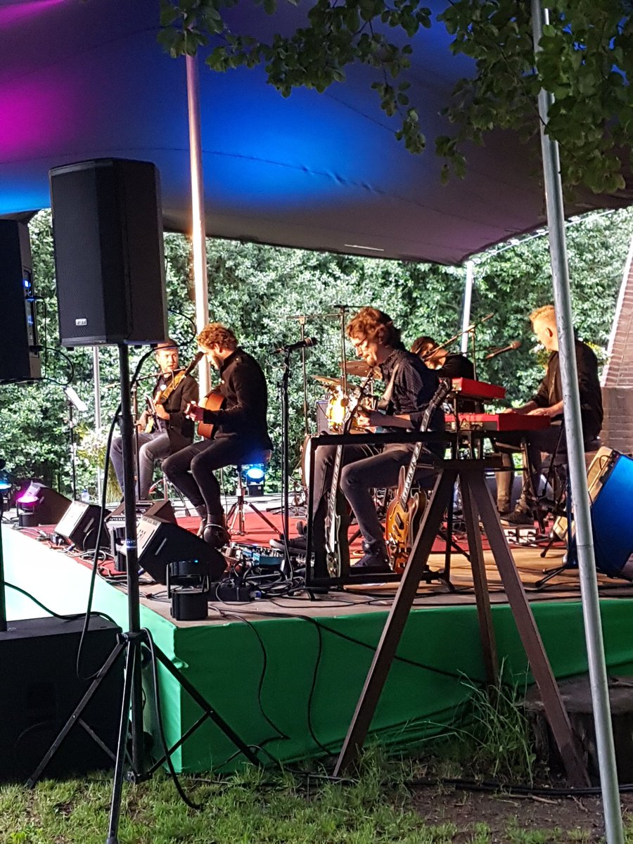 EJMoraal's tweet photo. Concert Tim Akkerman &amp; The Ivy League is begonnen bij De Koepel! https://t.co/mpon2drqxf