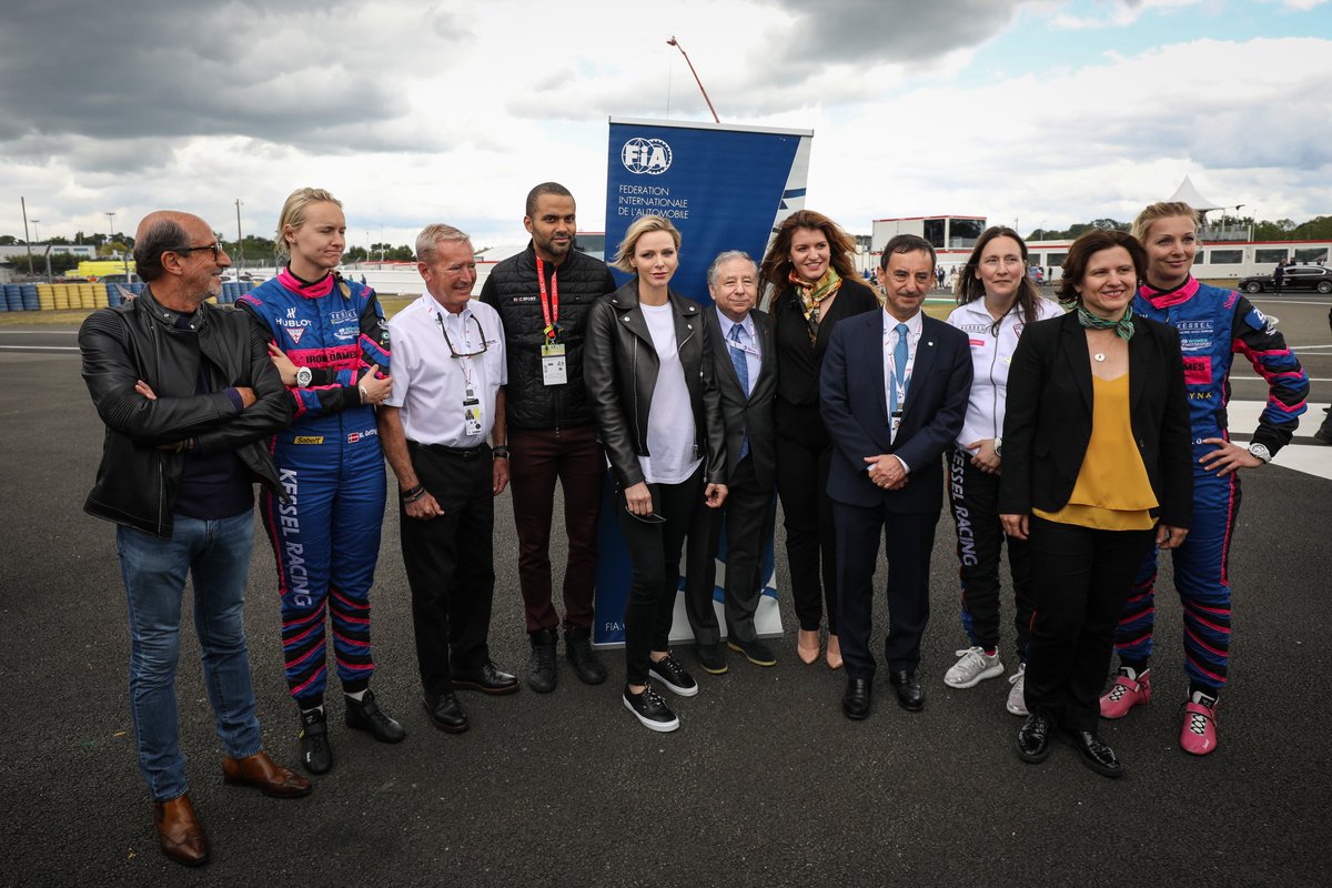#WIM - Just hours before the start of the famous @24heuresdumans, the all-female Kessel Racing crew, which is supported by the @fiawim Commission, had the honour of being presented to Her Serene Highness, Princess Charlene of Monaco 🇫🇷⬇
https://www.fia.com/news/wim-four-females-start-legendary-le-mans …