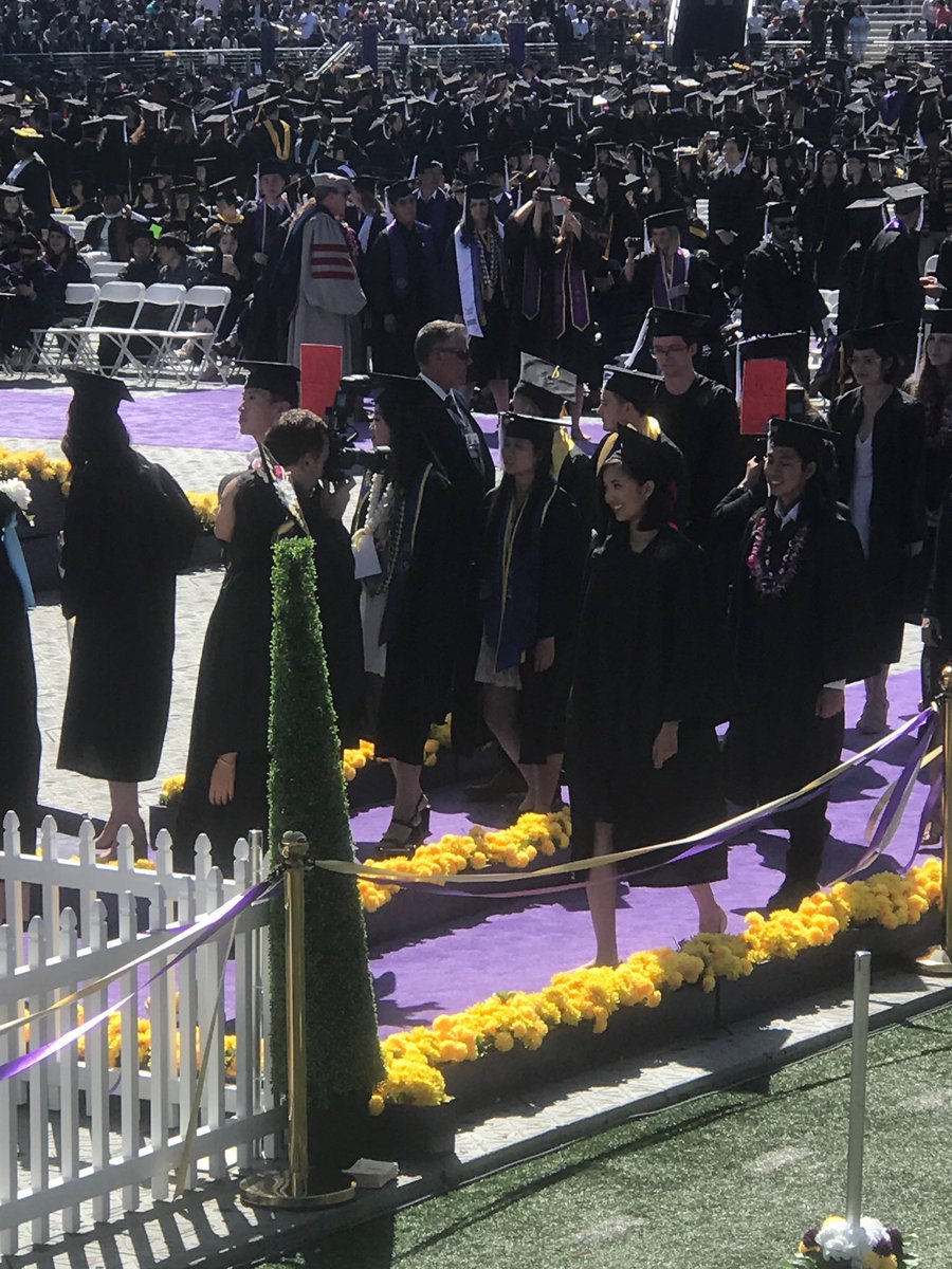 rselndn's tweet photo. #UWGrad19 we are proud of you Carmelita https://t.co/3n1Sznw0cU