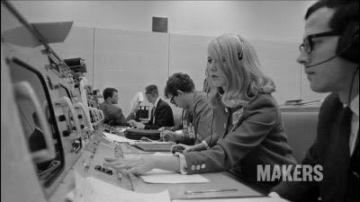 Of all people, it was  @ABC reporter Jules Bergman who was able to reach Poppy w the emergency. She turned on the TV and saw the situation thinking, "I'd better go over there." Poppy went right into running free returns and looking into what it would take to get them back.