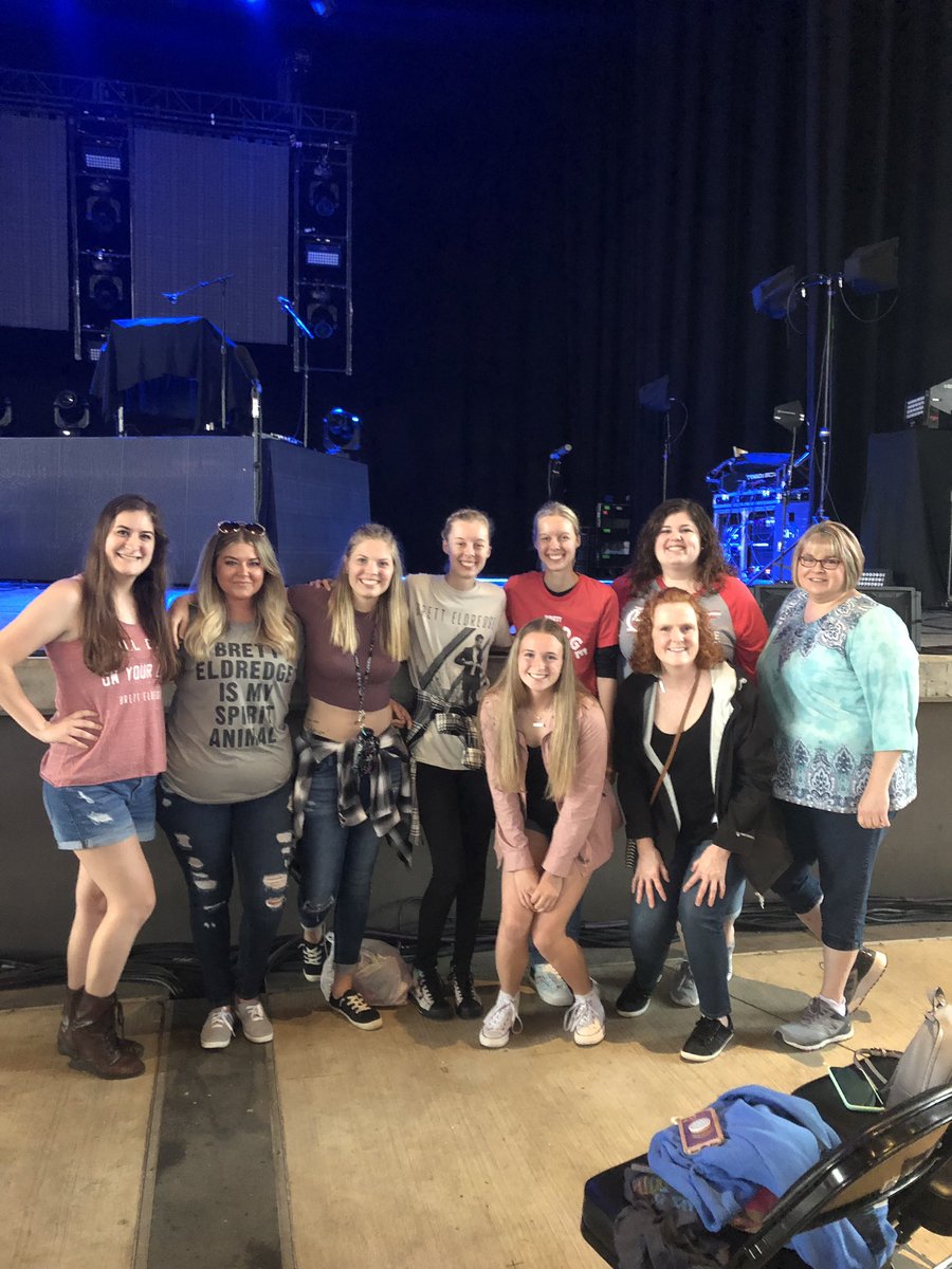 vicTORIa_gorans's tweet photo. @bretteldredge we’ve all missed you so so much https://t.co/CsLSwaBlbT