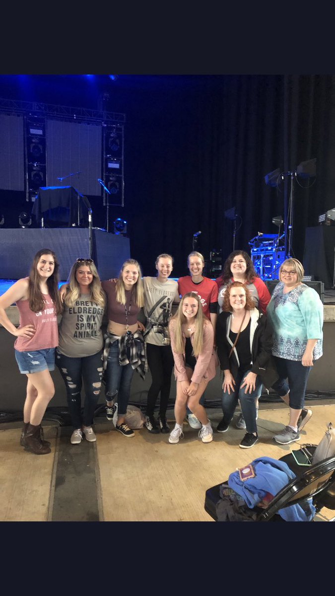_nicole27's tweet photo. #TeamBrett takes Dayton, Ohio! LET’S GOOOOOO! 🤠🎉❤️🎶 https://t.co/pI5GQf02as