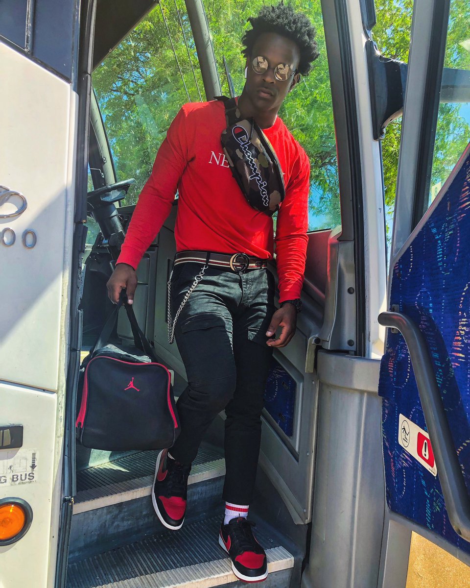em_visions's tweet photo. βPullinβ back the curtains by myself, take a look.βπ
βββββββββ
#style
#streetwear
#dfwfashion
#creativestyle
#dfwcreatives
#mensfashion
#mensstreetstyle
#mensfashionpost https://t.co/IhsoEMAAAk