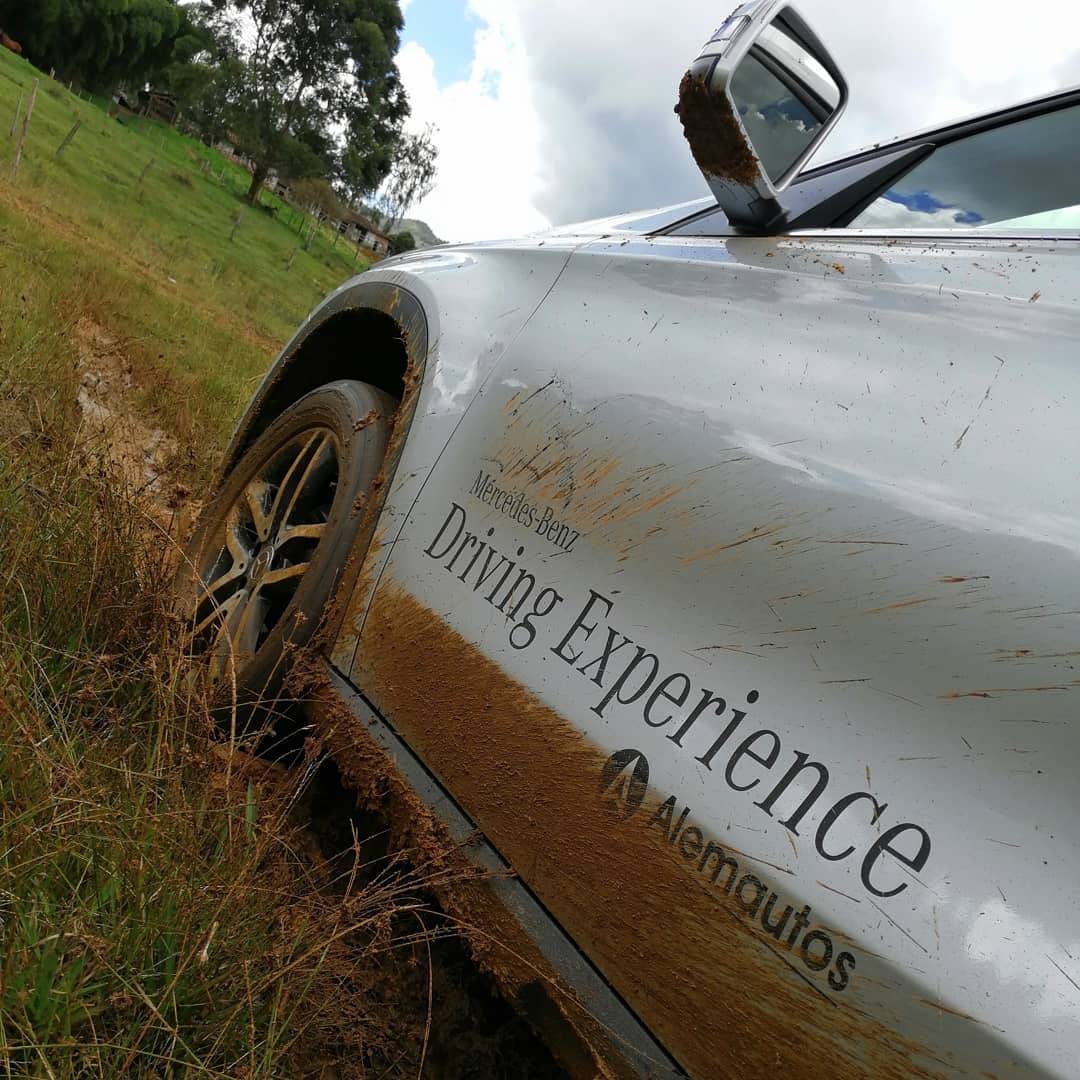 Alemautos's tweet photo. ¡Potencia #MercedesBenz! #4X4Alemautos https://t.co/UkF3Q9Sg8v