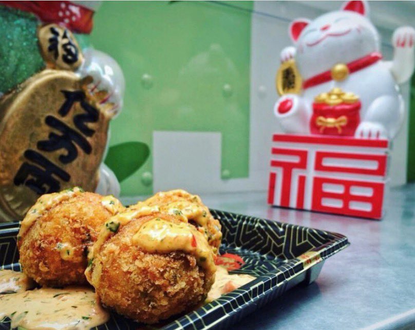 Today’s weather: cloudy with a chance of rice balls 🐼

📍Lincoln Park Zoo Craft Brews at the Zoo
⏰ 6-1030p