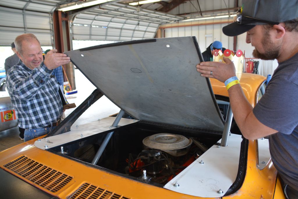 24hoursoflemons's tweet image. What surprises await you this weekend?

#Corvair #SmallBlockChevy #ThomsFault #ThomTaylor #V8 #V8Swap #V8Corvair #Chevy #24HoursOfLemons #Lemons #LemonsWorld  #EnduranceRacing #Motorsport #RoadRacing #Racing #Car #RaceCar #CarsOfInstagram