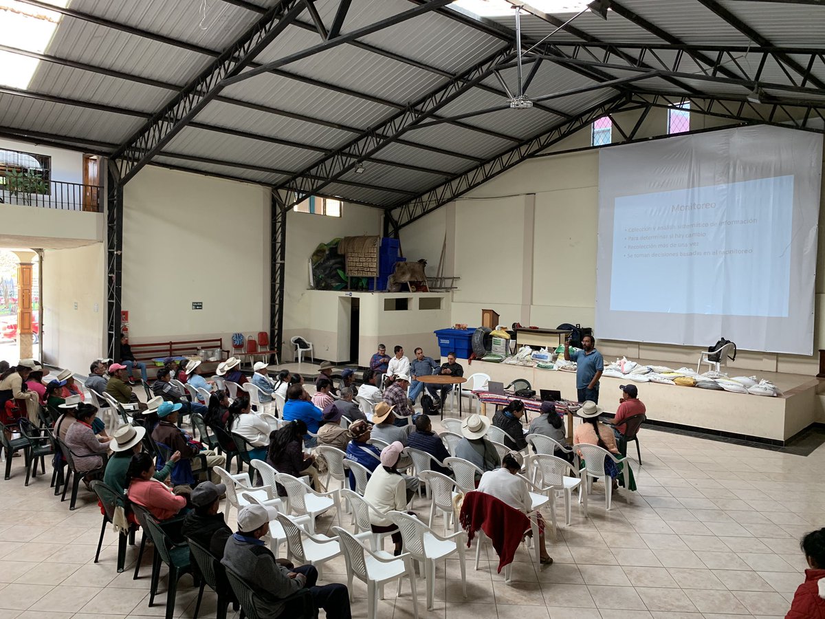 FonapaOficial's tweet photo. Apoyamos al Consorcio de Juntas de agua Río Minas-Ramos Zapana, Sígsig.  Firmamos acuerdos por el agua con más de 36 comuneros. 8 juntas de agua. Se benefician más de 2500 personas! @FONAPA1 @TNCLatinAmerica @GADSigsig @RadioFasaynan https://t.co/c8JQd5mAWQ