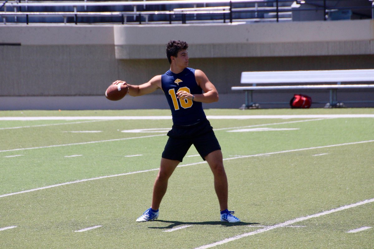 Barry_Switzer's tweet photo. Excited about watching my grandson Jacob🏈 play his senior year Prestonwood Academy in Dallas! 6’2 1/2” 202 lb  QB 4.53 40yd in Texas A&amp;M camp. Saying as a Coach, not a grandfather, he has a great arm. He can make all the throws! https://t.co/P5hzgfsDen