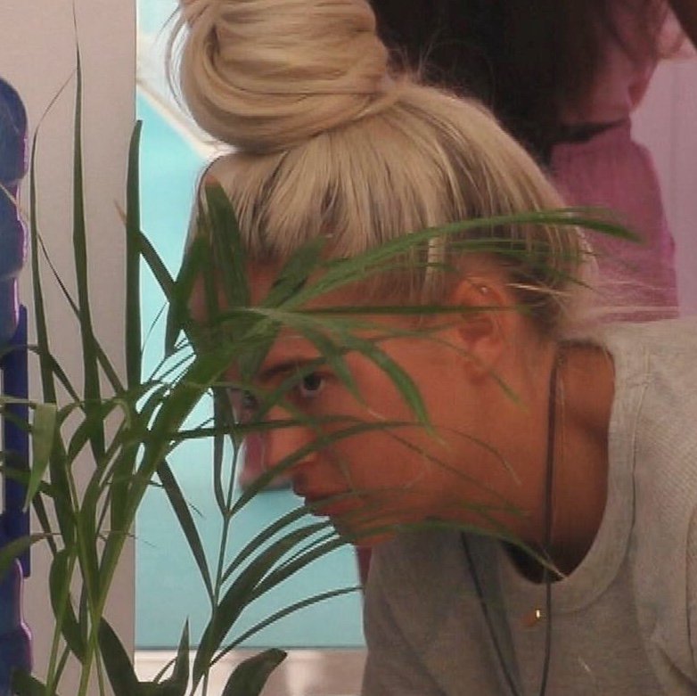 ubereats_uk's tweet photo. When you said you weren’t hungry, but then their food arrives... 👀 #HungryForLoveIsland⁠ ⁠⁠#LoveIsland https://t.co/vwBrcI26Qp