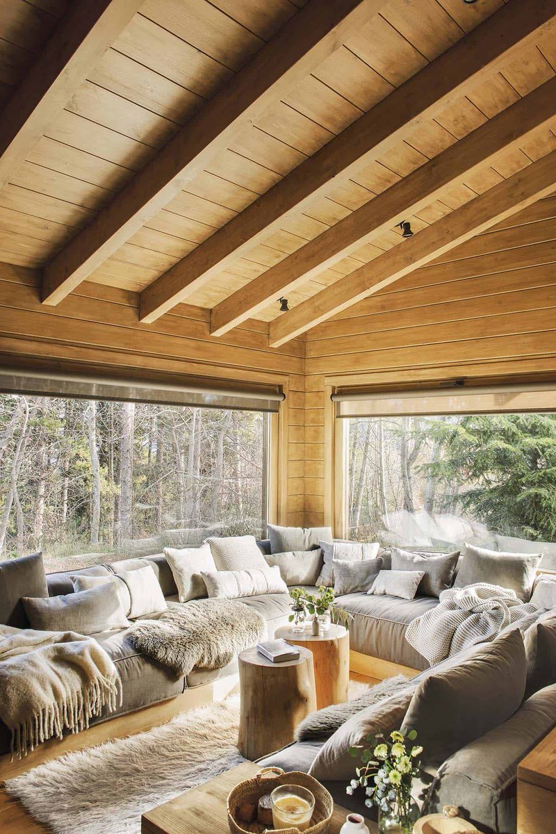 OneKindesign's tweet photo. Dreamy rustic cabin in the middle of a Spanish forest https://t.co/wqWRzTwOgK https://t.co/POrpPRhRJ3