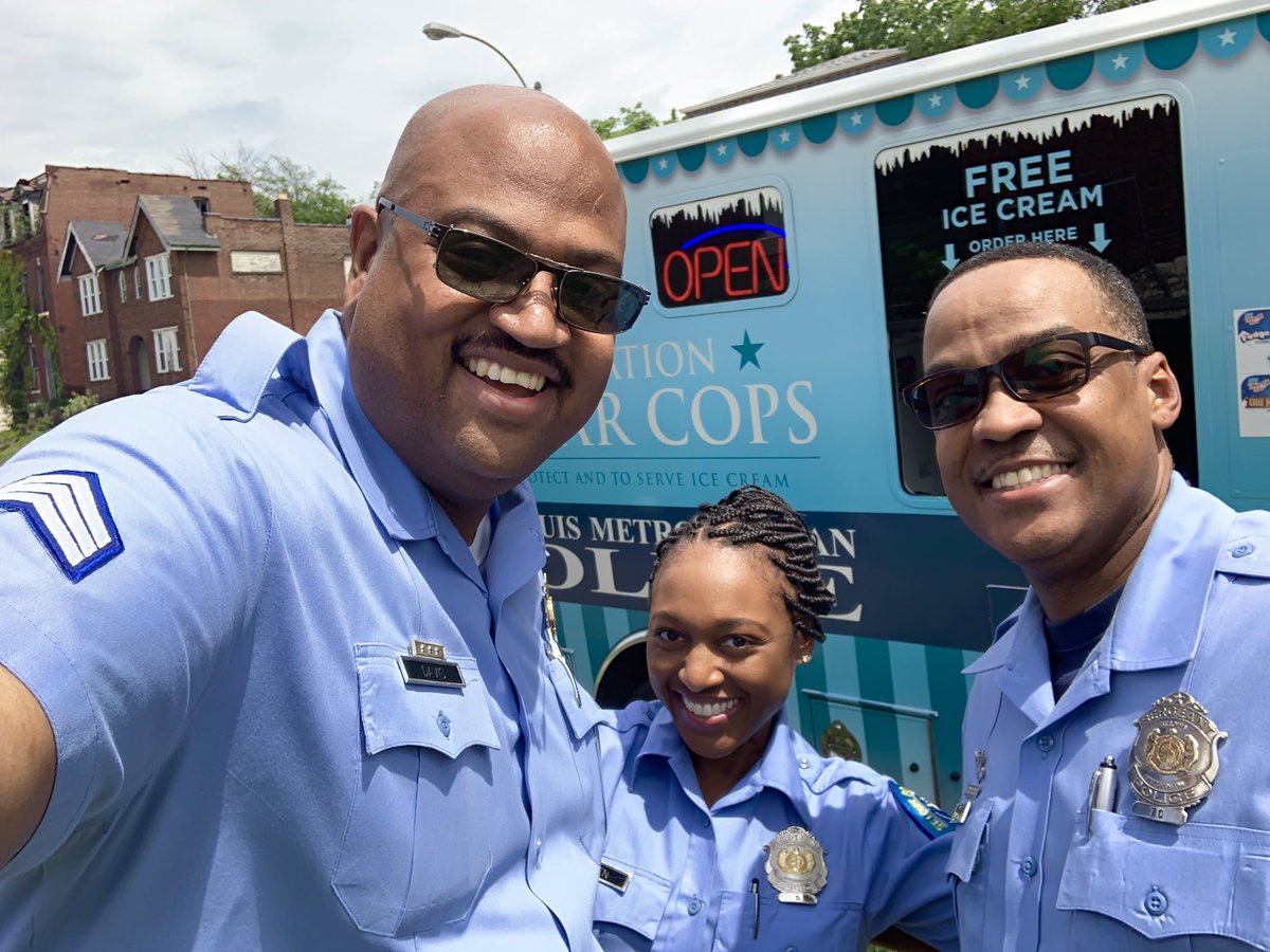 SLMPD's tweet photo. #STLPOLARCOPS celebrating the Northside Together Community Block Party ๐ฆ #Slmpd #CommunityEngagement https://t.co/V7p0LoGtv8