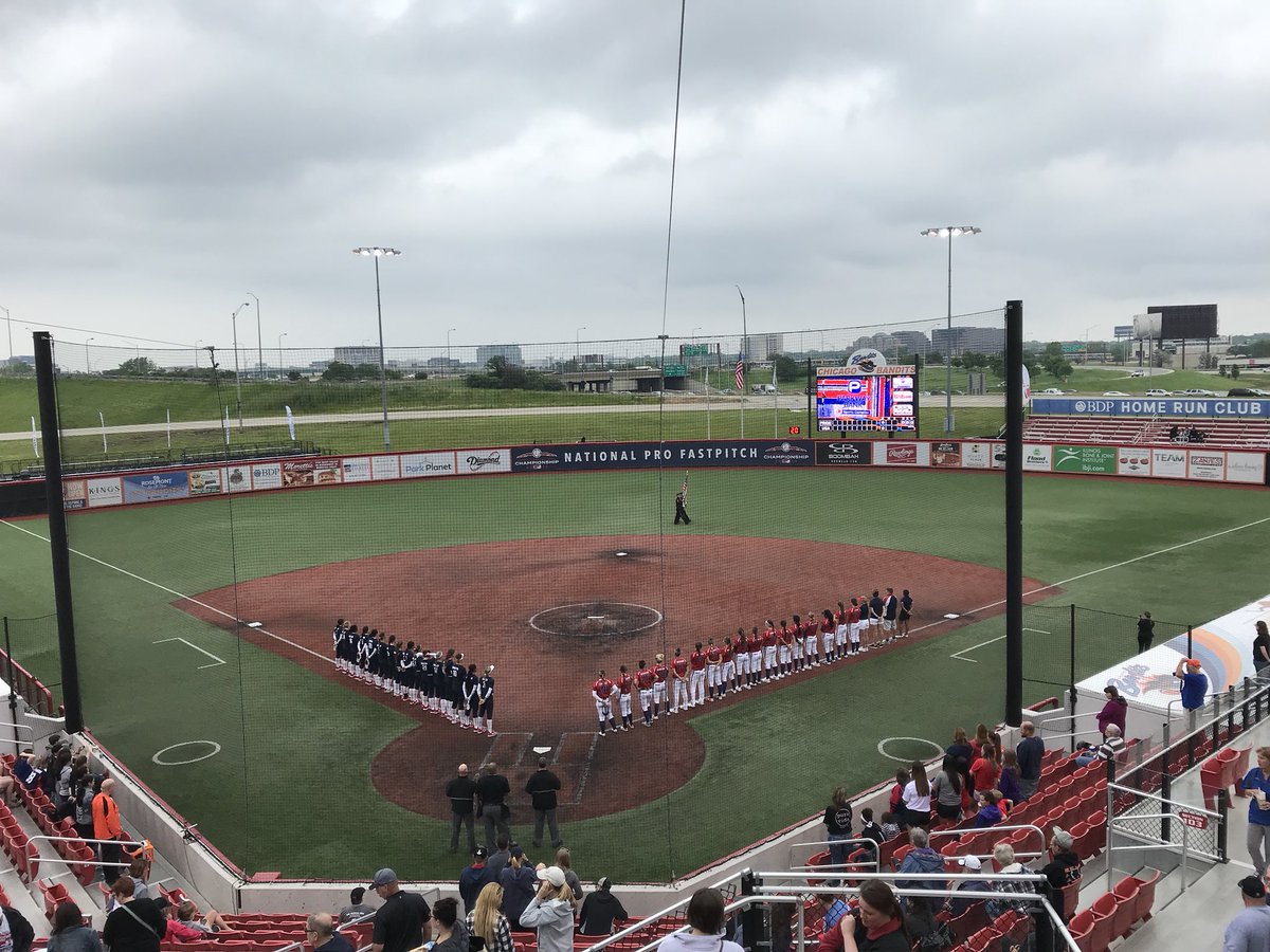 bxrosenberg's tweet photo. Same sport, different view. This will do for a summer office. #InternWithPurpose https://t.co/gtDhHawO5R