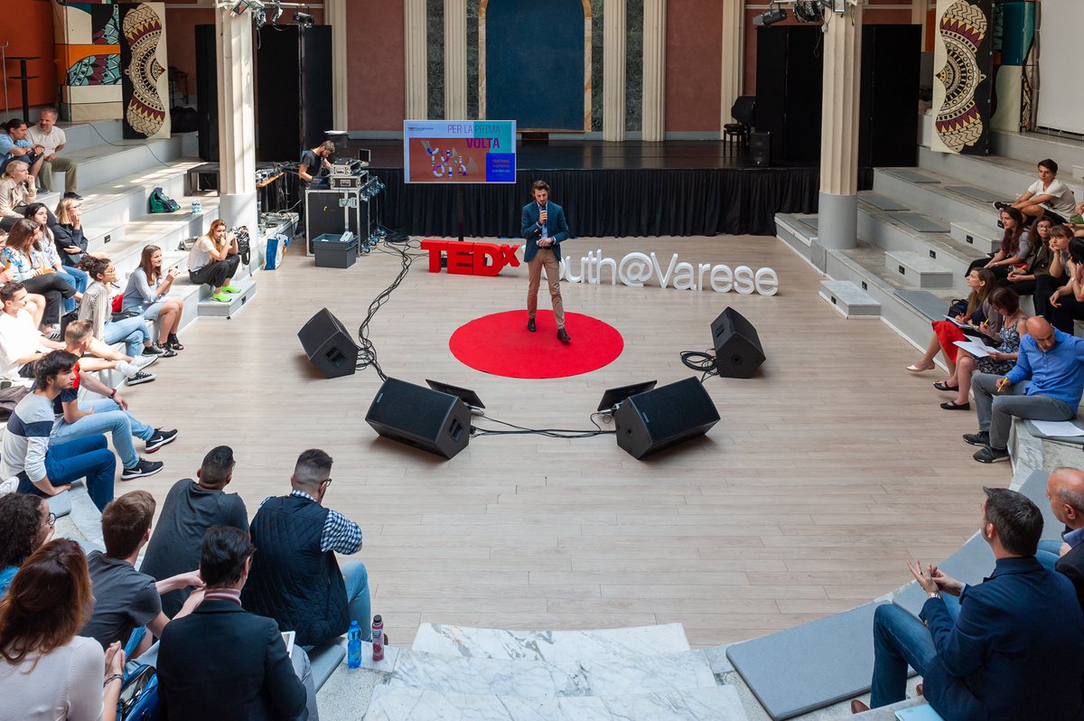 TEDxVarese's tweet photo. ❌💡🧢 Ecco le foto della prima edizione di #TEDxYouthVarese, l'evento TEDx per celebrare le idee che vale la pena diffondere degli studenti delle scuole secondarie di secondo grado della provincia di Varese!

👀👉 https://t.co/4RgUxtqivY https://t.co/JyNNUkf0En