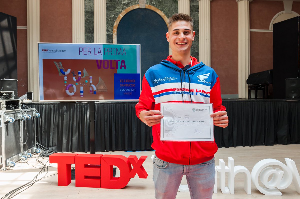 TEDxVarese's tweet photo. ❌💡🧢 Ecco le foto della prima edizione di #TEDxYouthVarese, l'evento TEDx per celebrare le idee che vale la pena diffondere degli studenti delle scuole secondarie di secondo grado della provincia di Varese!

👀👉 https://t.co/4RgUxtqivY https://t.co/JyNNUkf0En
