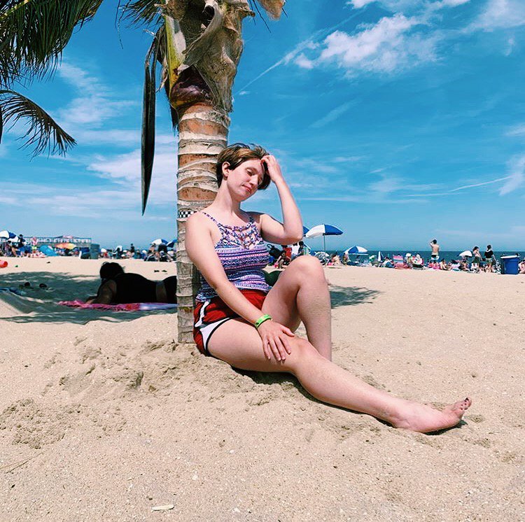 PhiSigmaPiMSU's tweet photo. ☀️Happy Saturday☀️
Our secretary Jackie is soaking up the sun today at the beach! We love seeing our brothers having fun during the summer break 💜💛 https://t.co/JizSBGKwwF