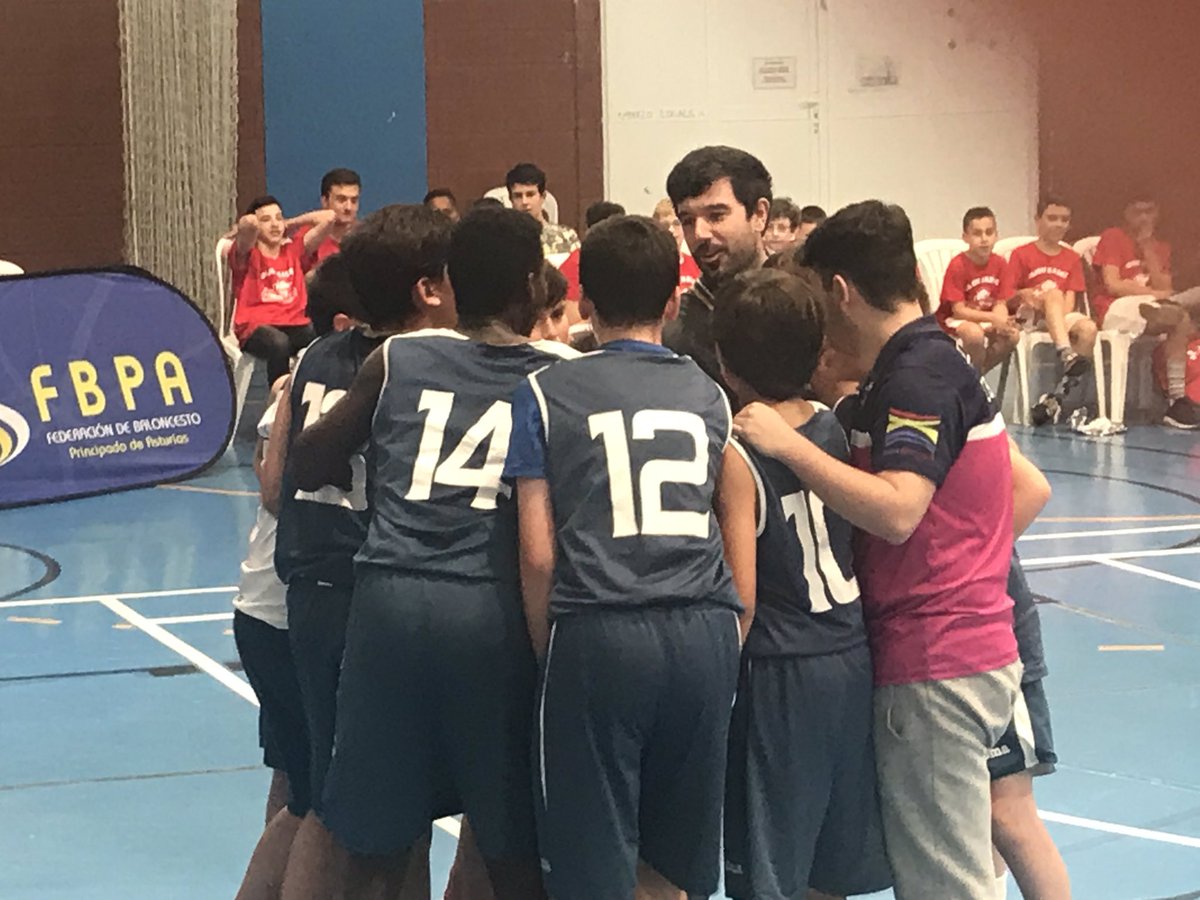 CBNavia's tweet photo. Lo consiguieron. Un partidazo de nuestros alevines ante un gran @oviedocb les hace llevarse un doblete esta temporada. 
Enhorabuena a todos nuestros chicos y a sus entrenadores. Un fin de temporada redondo.
#CopaAsturias #F4 #Campeones #OrgullodeCantera @beepnavia @deportenavia https://t.co/RJajcIggfq