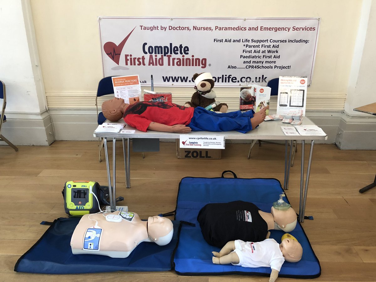 cprforlife1's tweet photo. Have had a wonderful day demonstrating how to deal with a choking child, getting children performing CPR, booking people on lots of courses and meeting lovely people at the @cotswoldbaby Cheltenham! Info@CPRforLife.co.uk #cpr #firstaid #cprforlife #parentfirstaid https://t.co/13qP5Qig85