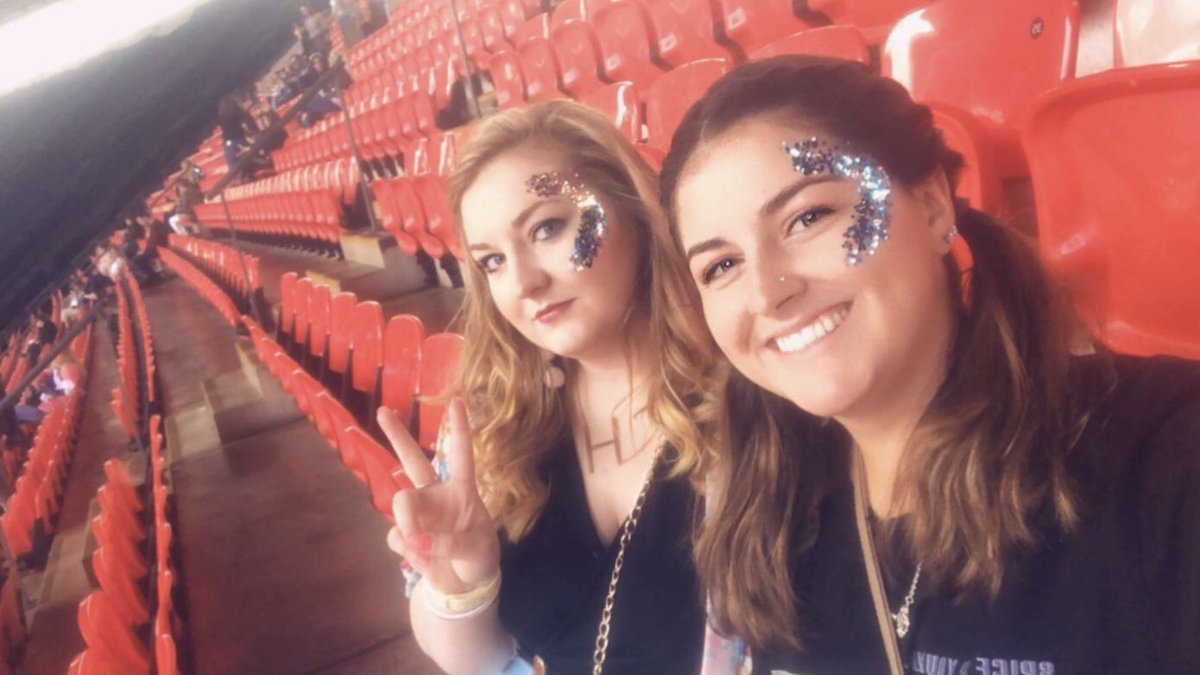 imbellajones's tweet photo. @AlliePeyton47 and @HaleyMJones8 . From Ooltewah , Tennessee to see .@spicegirls https://t.co/KHw47v8NHj
