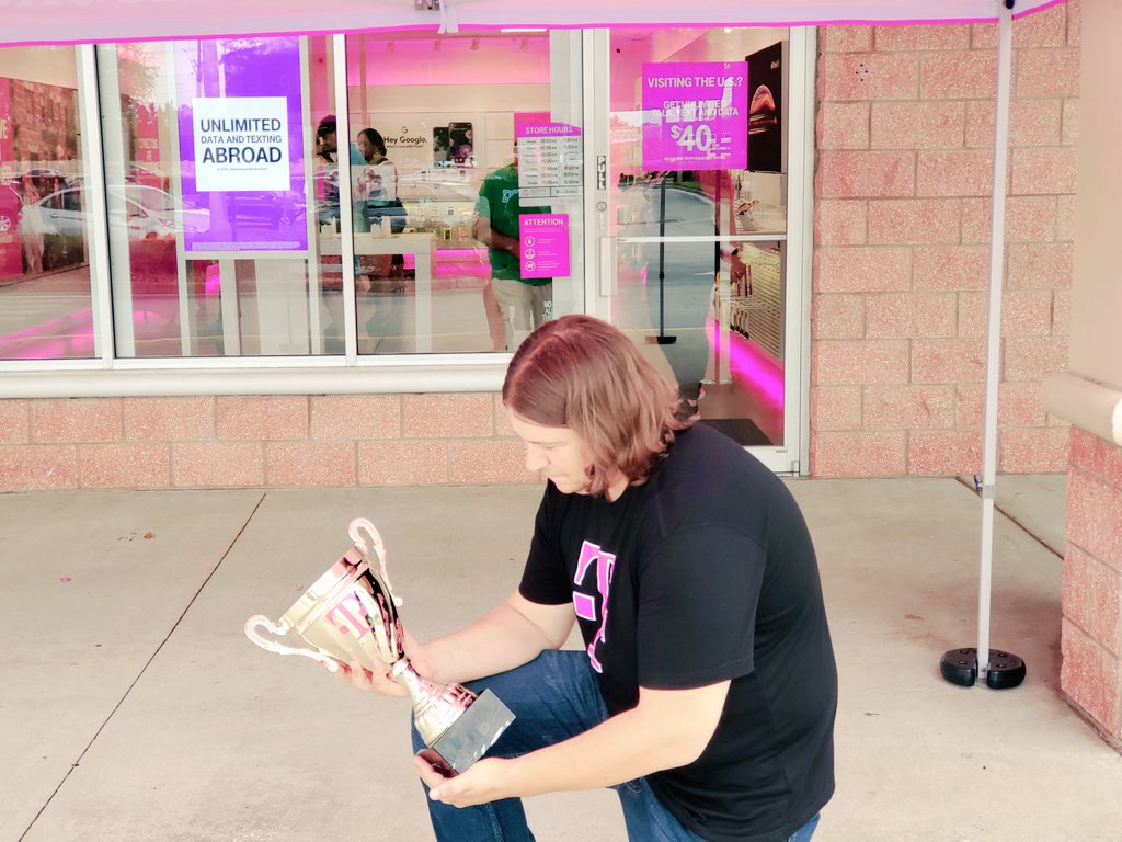 dustinknapp's tweet photo. Today was a great day! I got #InkDone at the Clermonsters store and hung out with @ChadfromG @KhiannyGP and saw actual sales and appointments happening!!! Amazing to see the top team in the company in conversion at work!!! #trophystability #WinningOnPurpose #GPGoingPlaces https://t.co/nHUNlw52E7
