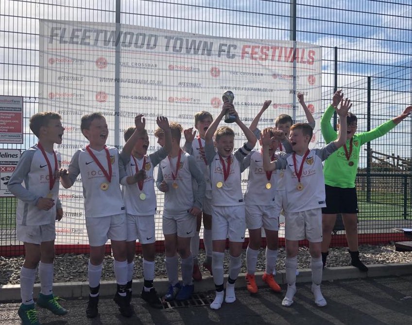 whitehavenafc's tweet photo. Congratulations to our U10’s Europa League winners at Fleetwood Town winners 👏🏼👏🏼👏🏼 @NikePartner @ftfc @FocusLtd17 @DirectSoccer @bbccumbriasport @CumberlandFA #lions 🦁 https://t.co/9vTXiUfX6s