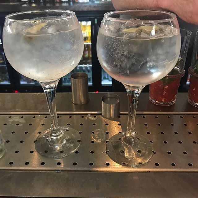 A cheeky #ginmare and a #silentpoolgin  that’s your fault @akhudson1985 😂 however it’s bloody nice! #gin bit.ly/2IFWtmU