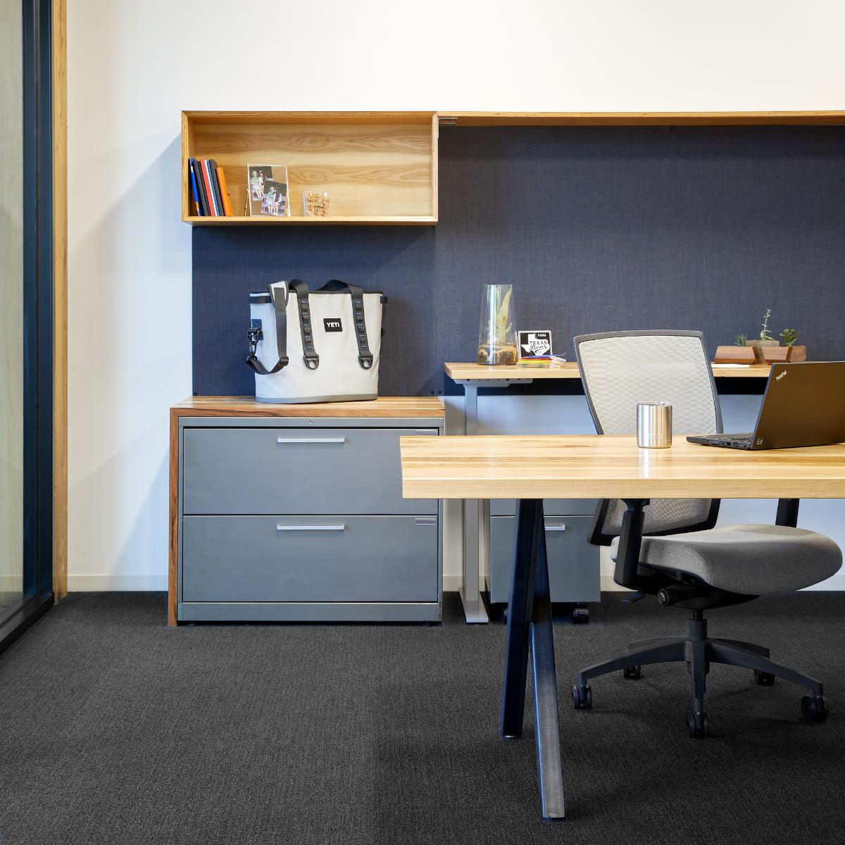 CoreOI's tweet photo. An office that Dad would be proud of. https://t.co/O6robc88Dc