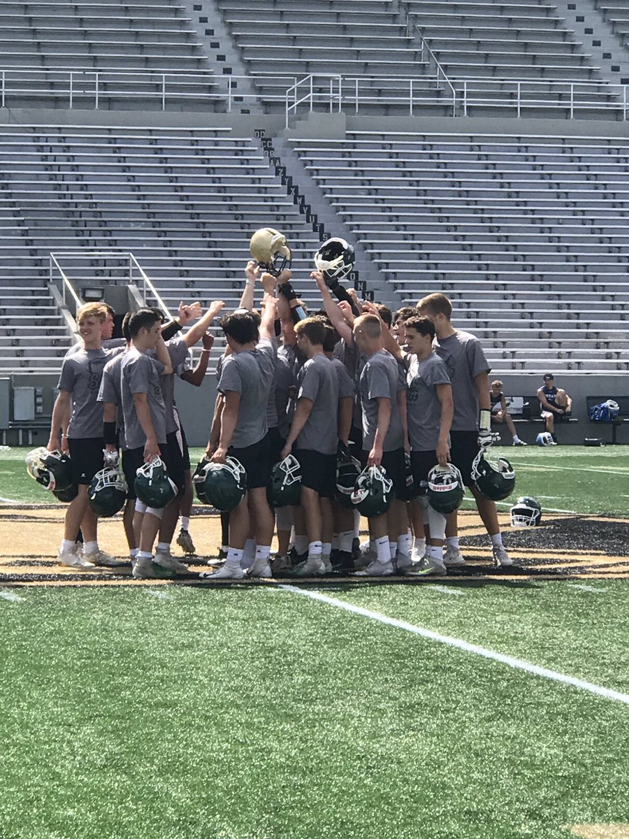 shenfootball_01's tweet photo. 2019 West Point Champions!!@CoachBClawson @barry_clawson @rfenton33 @coach_mcquade https://t.co/z8YnXkpe7U