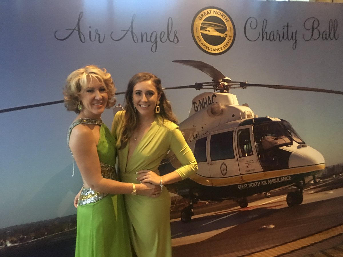 Emma_Anderson3's tweet photo. Air ambulance fundraiser best dressed 💃 mama and me ! #airangels https://t.co/omhK0Q3Ltl